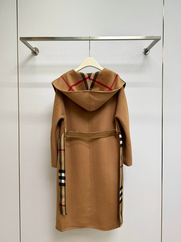 Burberry Mantel